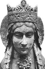 Statue de sainte Clotilde, reine des Francs, épouse de Clovis Ier. Notre-Dame de Corbeil. XIIème siècle.
