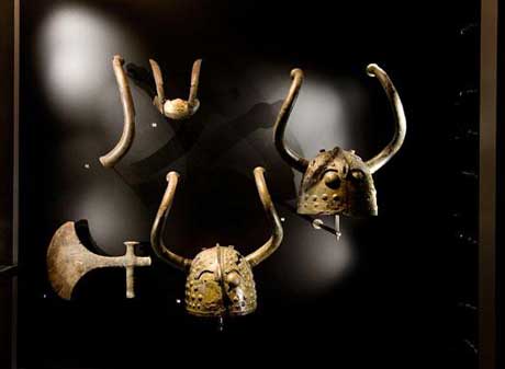 Casques de Veksø, musée national du Danemark. Ces casques seraient d'origine celtique.