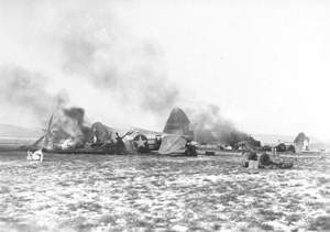 P-47 détruits sur l'aérodrome Y-34 de Metz-Frescaty.