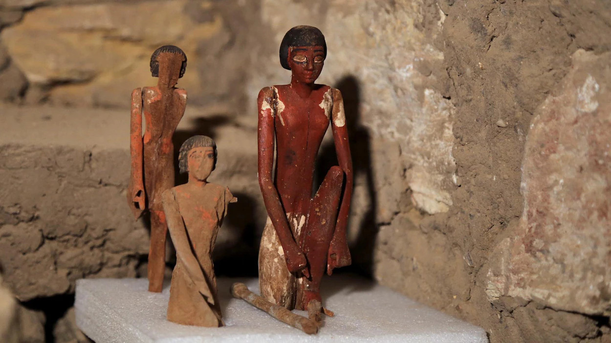 Découverte de nouvelles sépultures à Saqqara