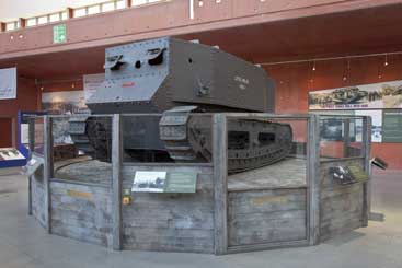 L'engagement des premiers chars dans la bataille de la Somme : Une révolution militaire