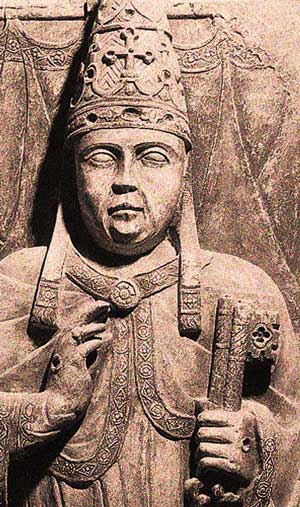 Benoît XII, sculpture de Paolo de Siena, en 1341, crypte de Saint-Pierre de Rome.